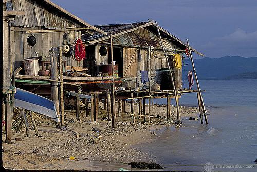 Vulnerable Households Need Resilient Institutions in Disasters Vulnerable Households Need Resilient Institutions in Disasters